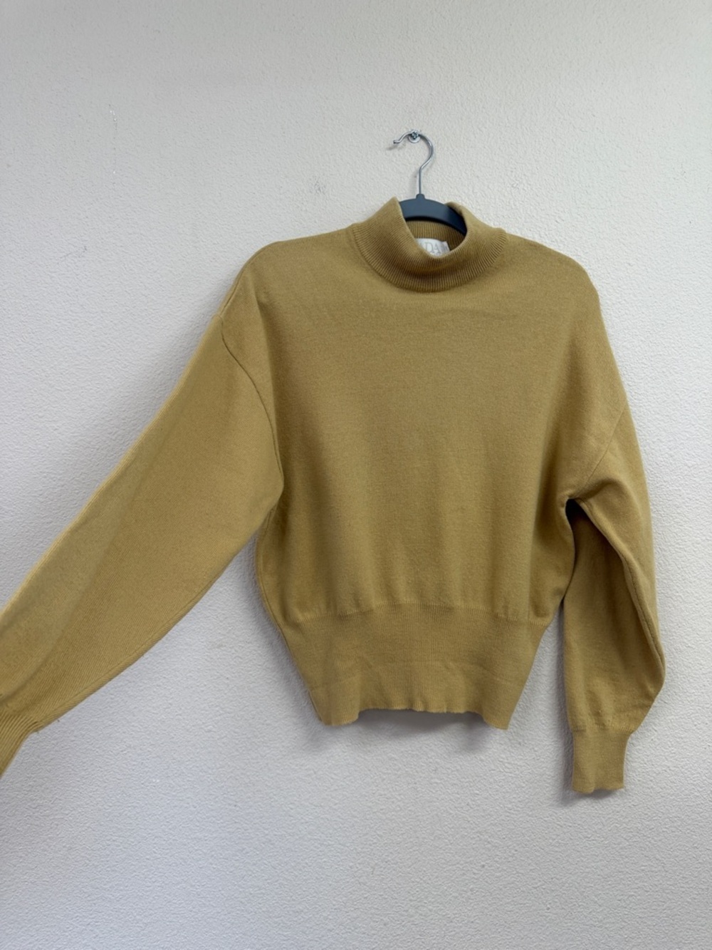 Escada High Neck Fine Gauge Classic Sweater Women’s Size 38 Medium